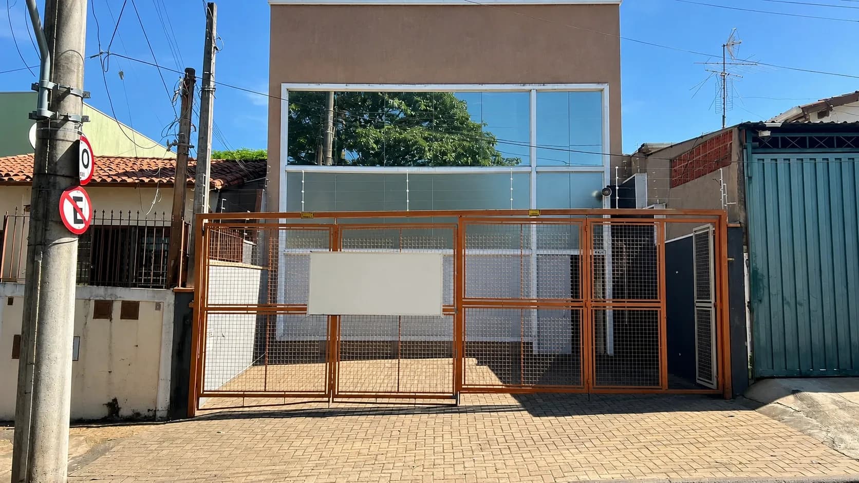 Salão Comercial Para Locação No Taquaral
