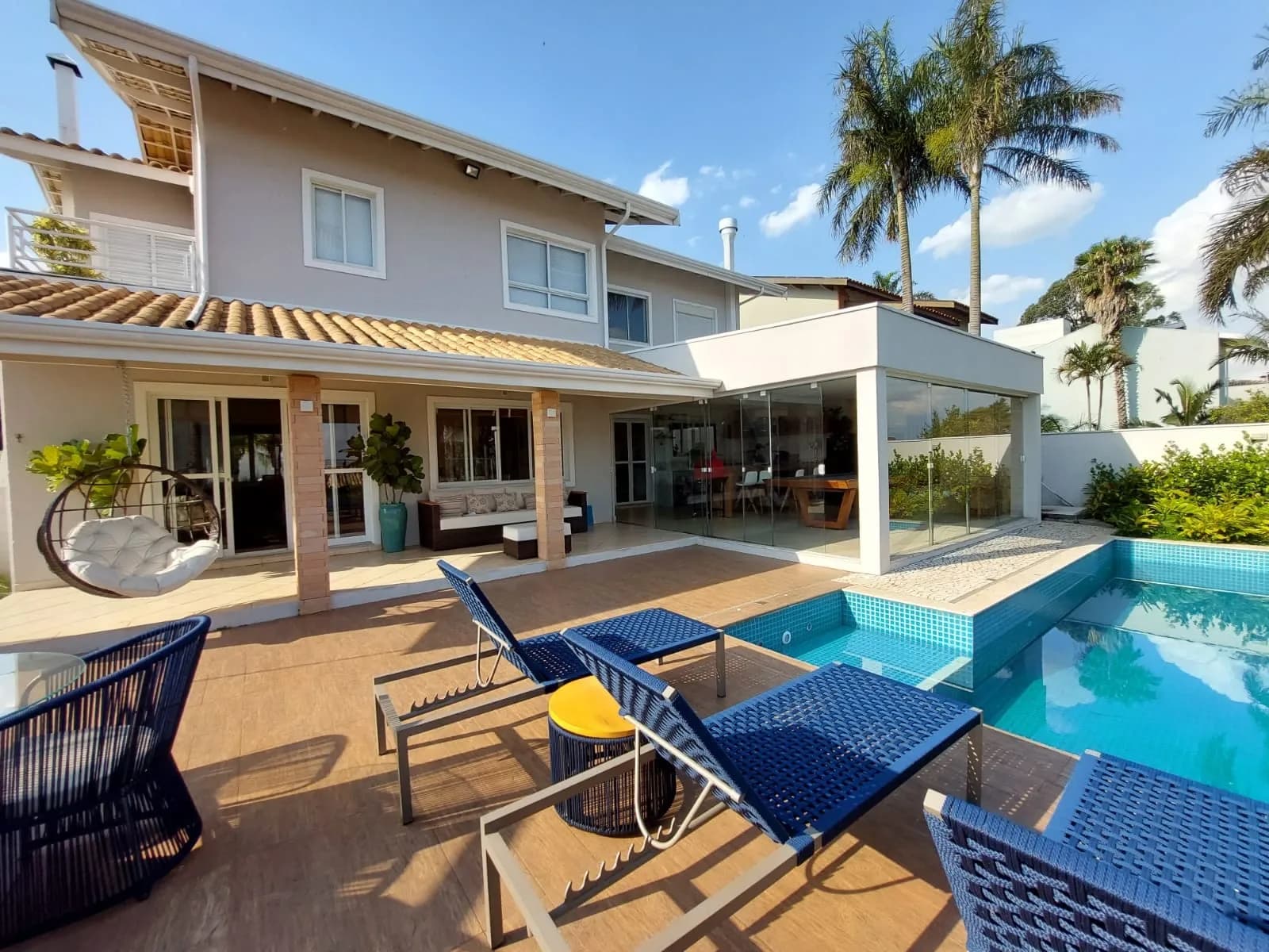 Casa À Venda No San Conrado, Sousas, Campinas – 4 Suítes, Piscina e Vista Para A Natureza