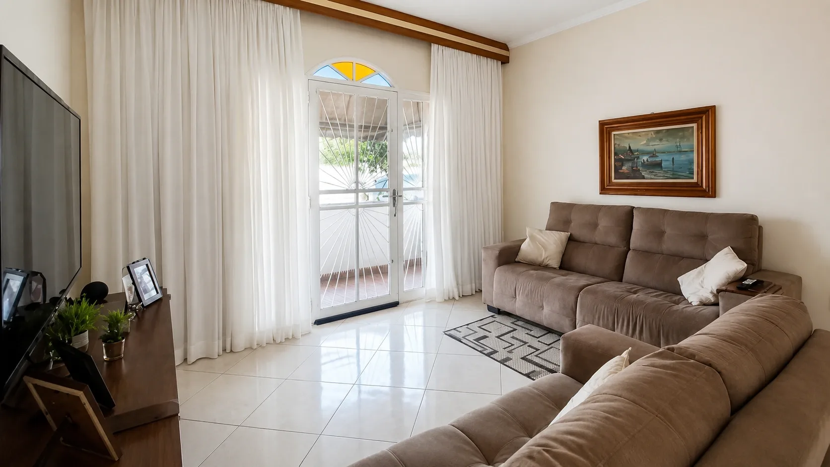 Casa 3 Quartos No Jardim Ipiranga Com 4 Vagas de Garagem