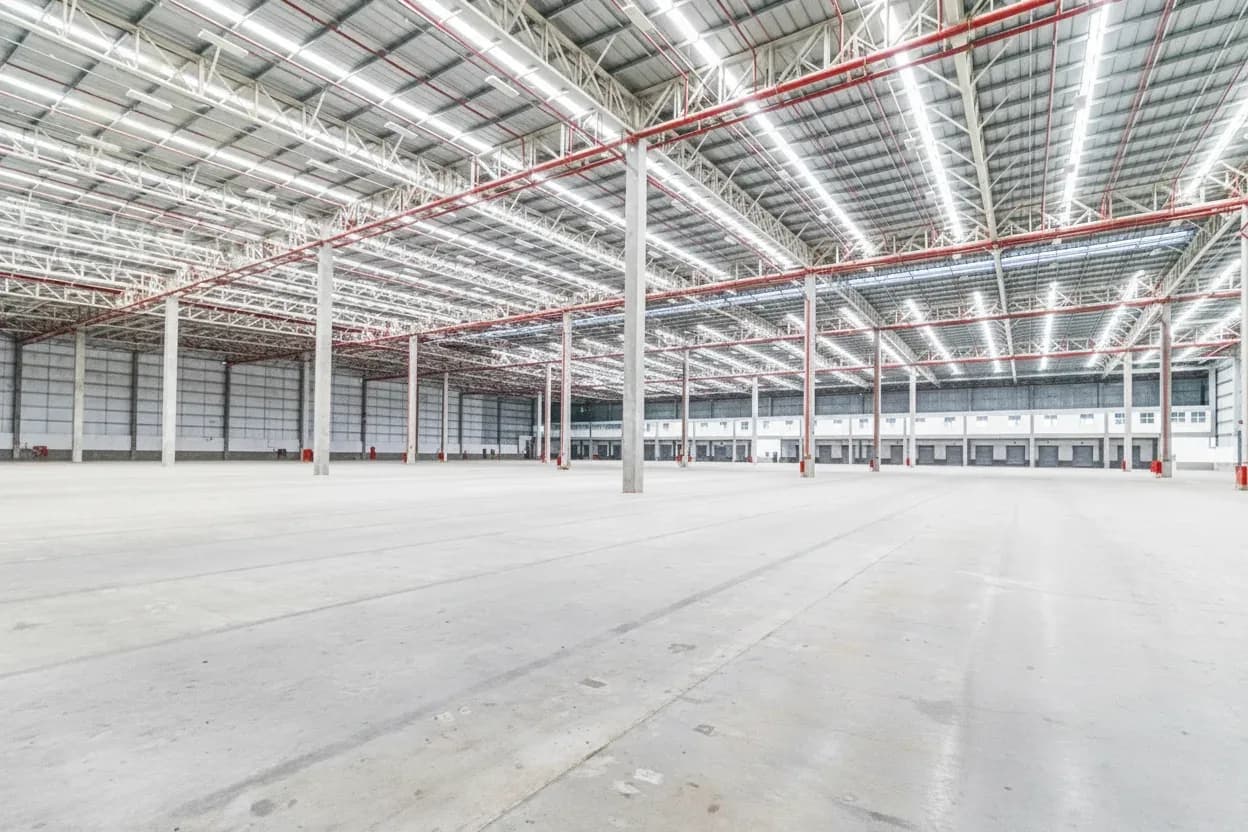 Galpão 6000m² Em Jardim Santa Genebra Com 6 Docas de Carga