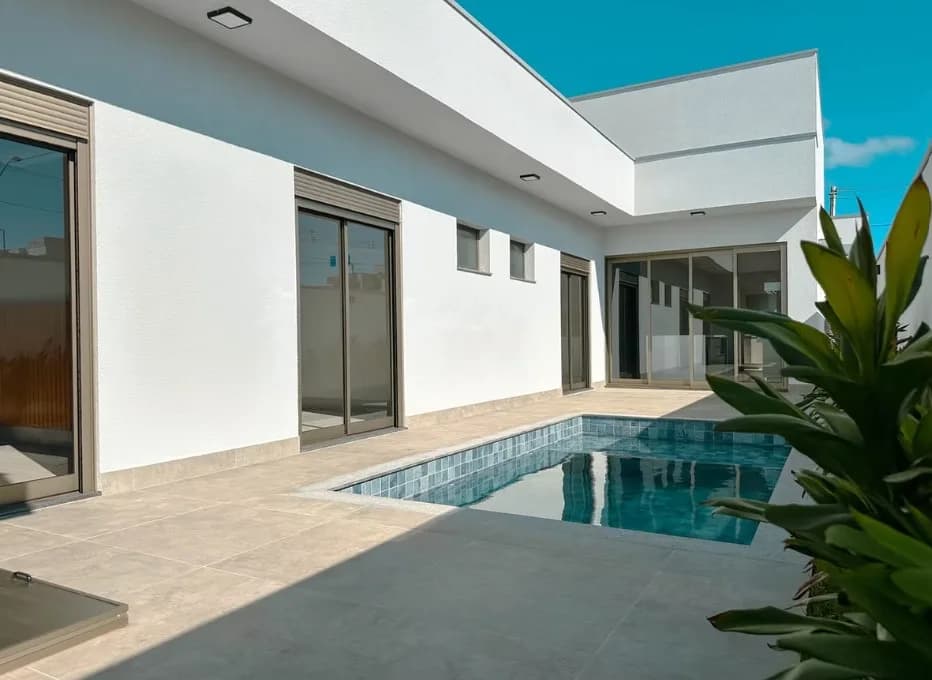 Casa Sofisticada Com 3 Suítes, Piscina e Ambientes Integrados No Condomínio Santorini – Paulínia