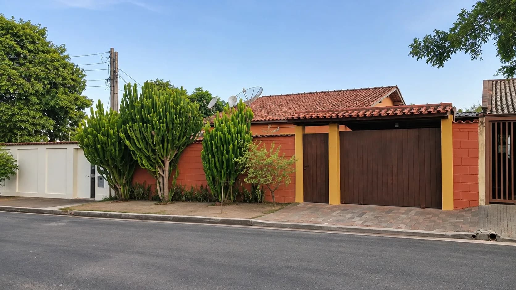 Casa Térrea Com Piscina e Edícula No Bosque das Palmeiras