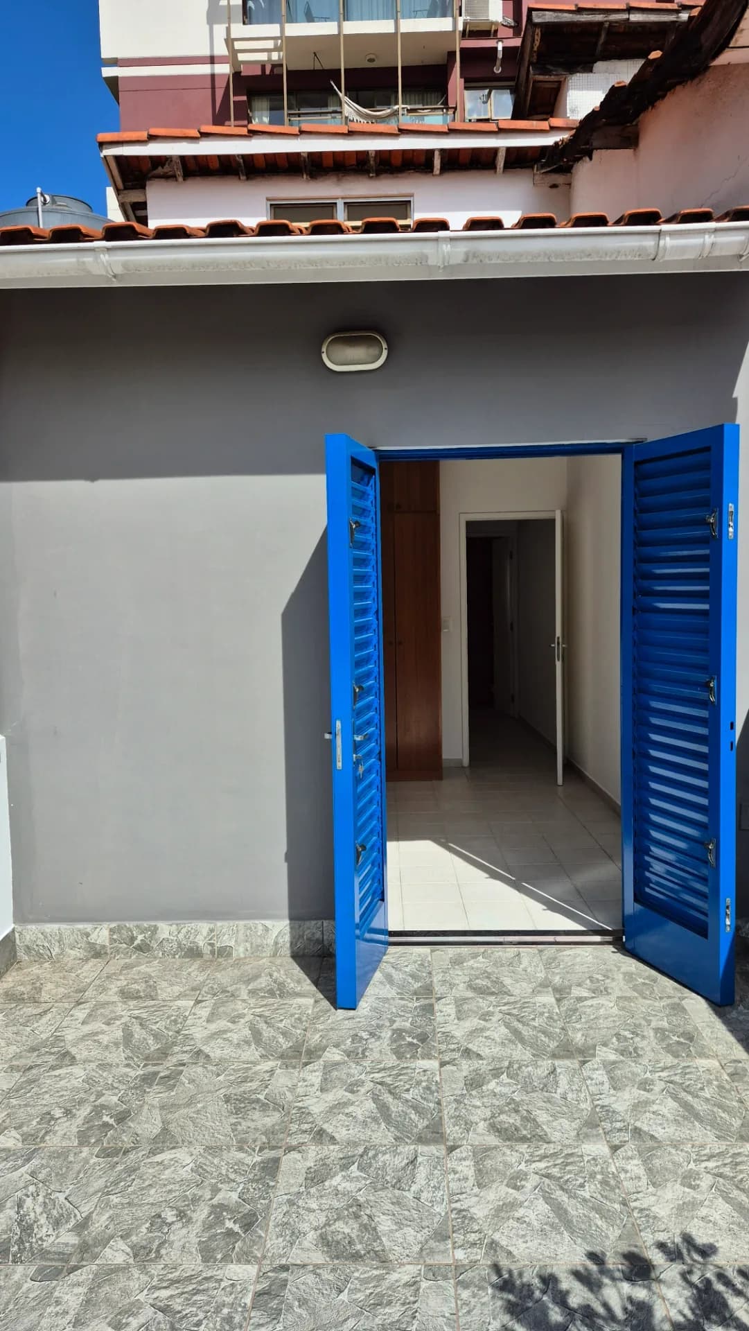 Casa 2 Quartos Ao Lado do Metrô Com Vaga Coberta e Espaço Para Escritório