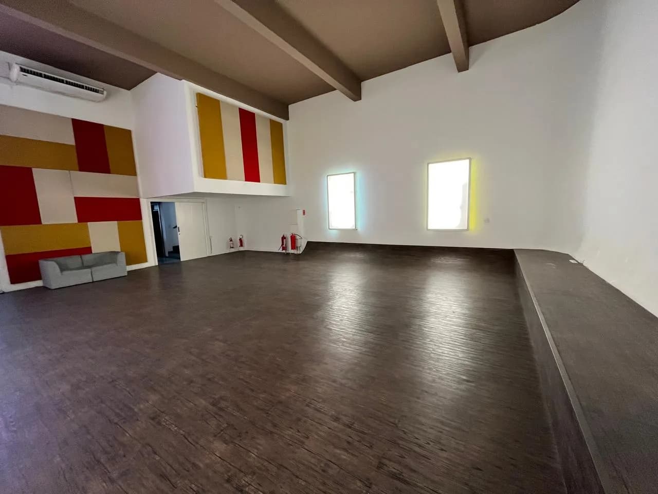 Casa Comercial 5 Salas Em Cambuí Com 5 Vagas de Garagem