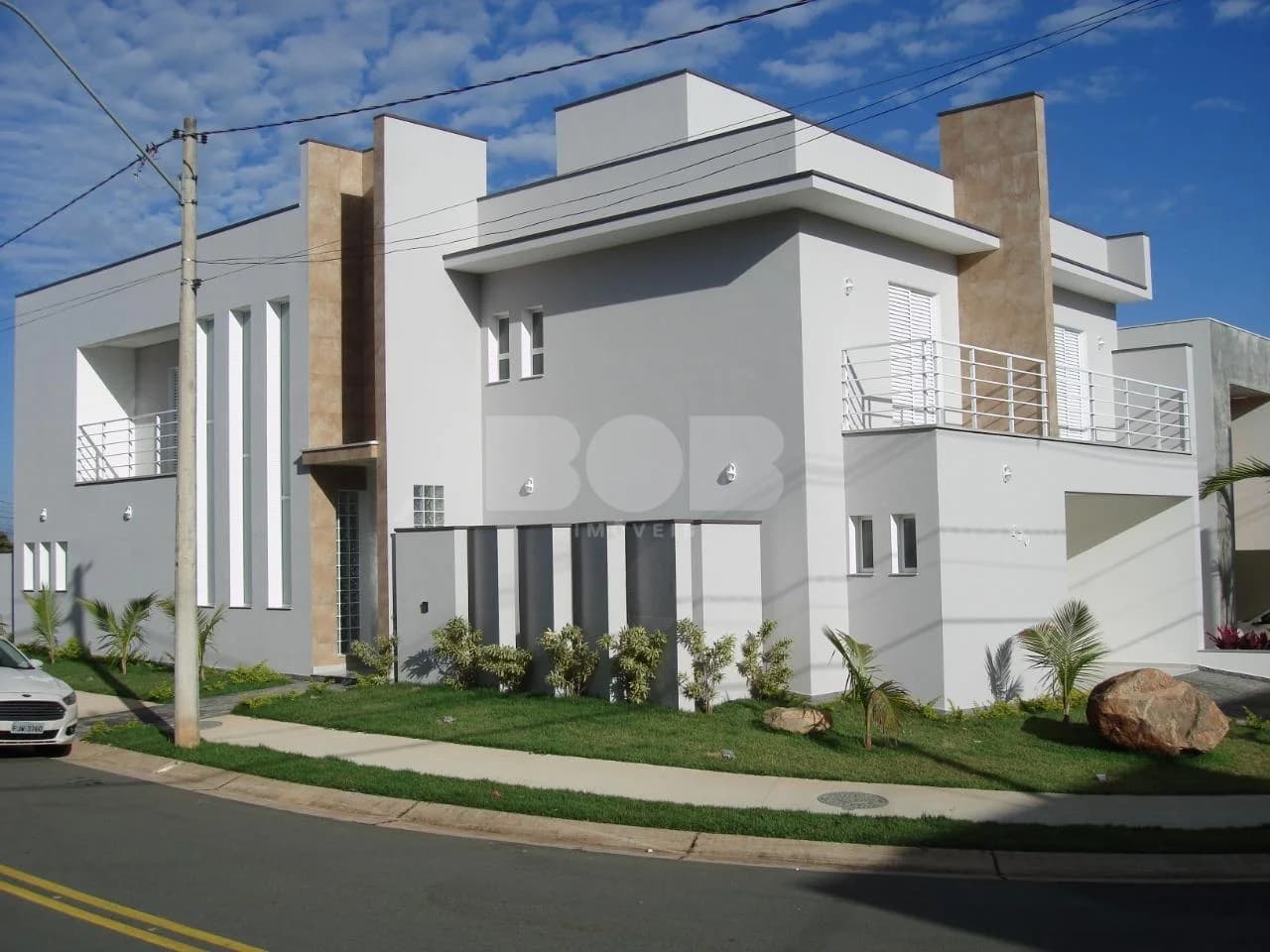 Casa Para Venda e Locação No Swiss Park