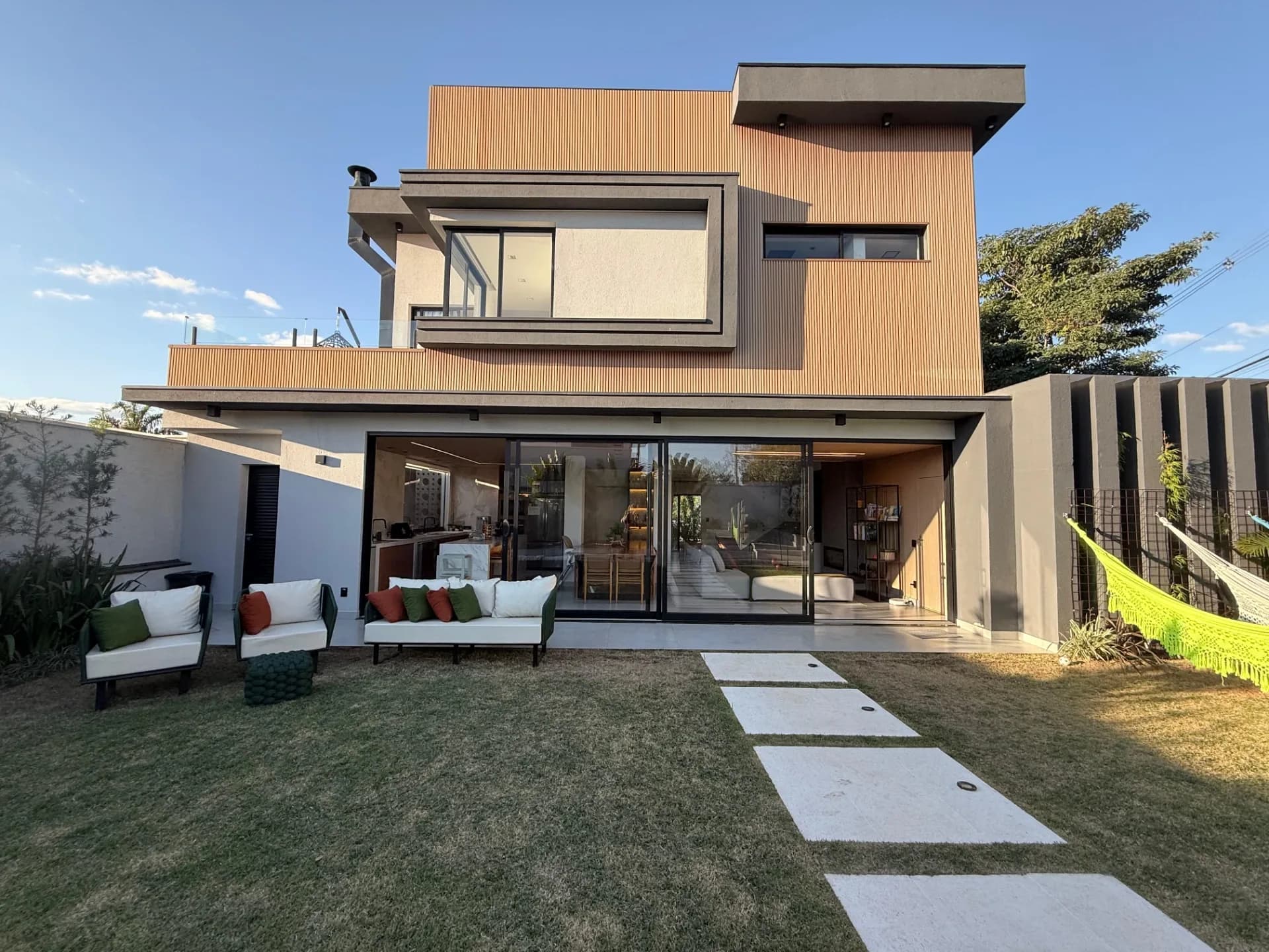 Casa Contemporânea À Venda Na San Conrado, Sousas, Campinas