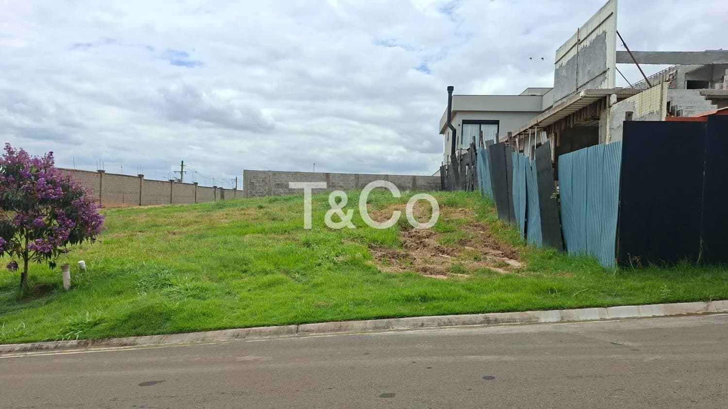 Terreno 300m² Em Paulínia, Pronto Para Construir Em Condomínio Com Academia