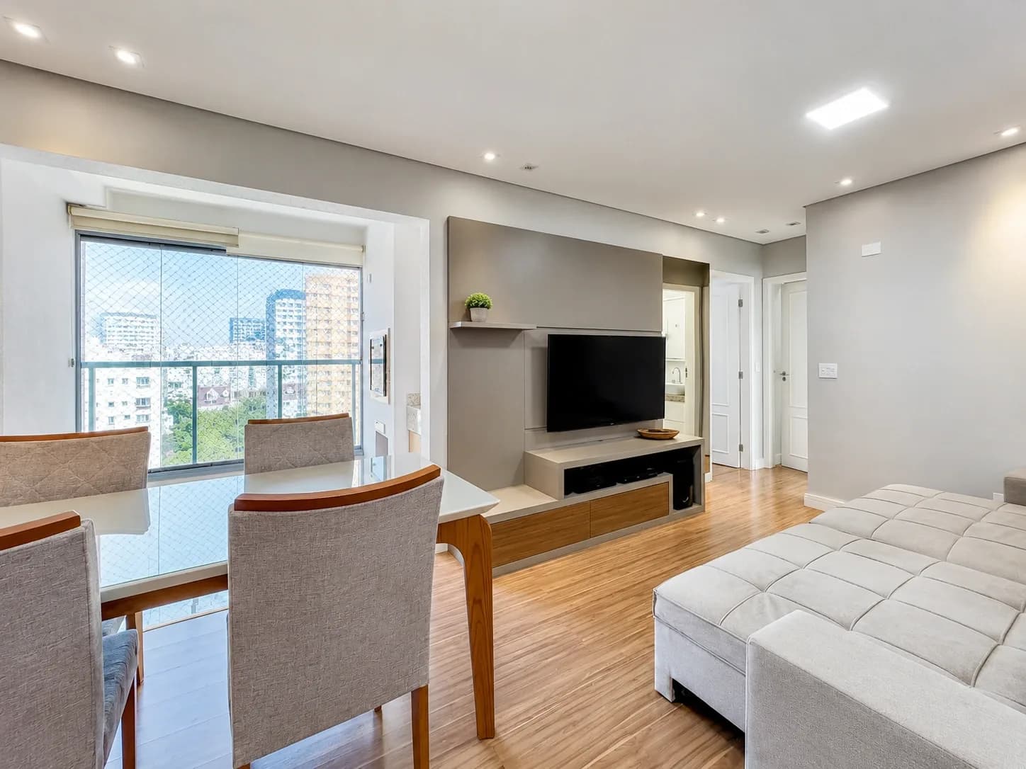 Apartamento 2 Quartos Em Mansões Santo Antônio, Semi Mobiliado e Pronto Para Morar