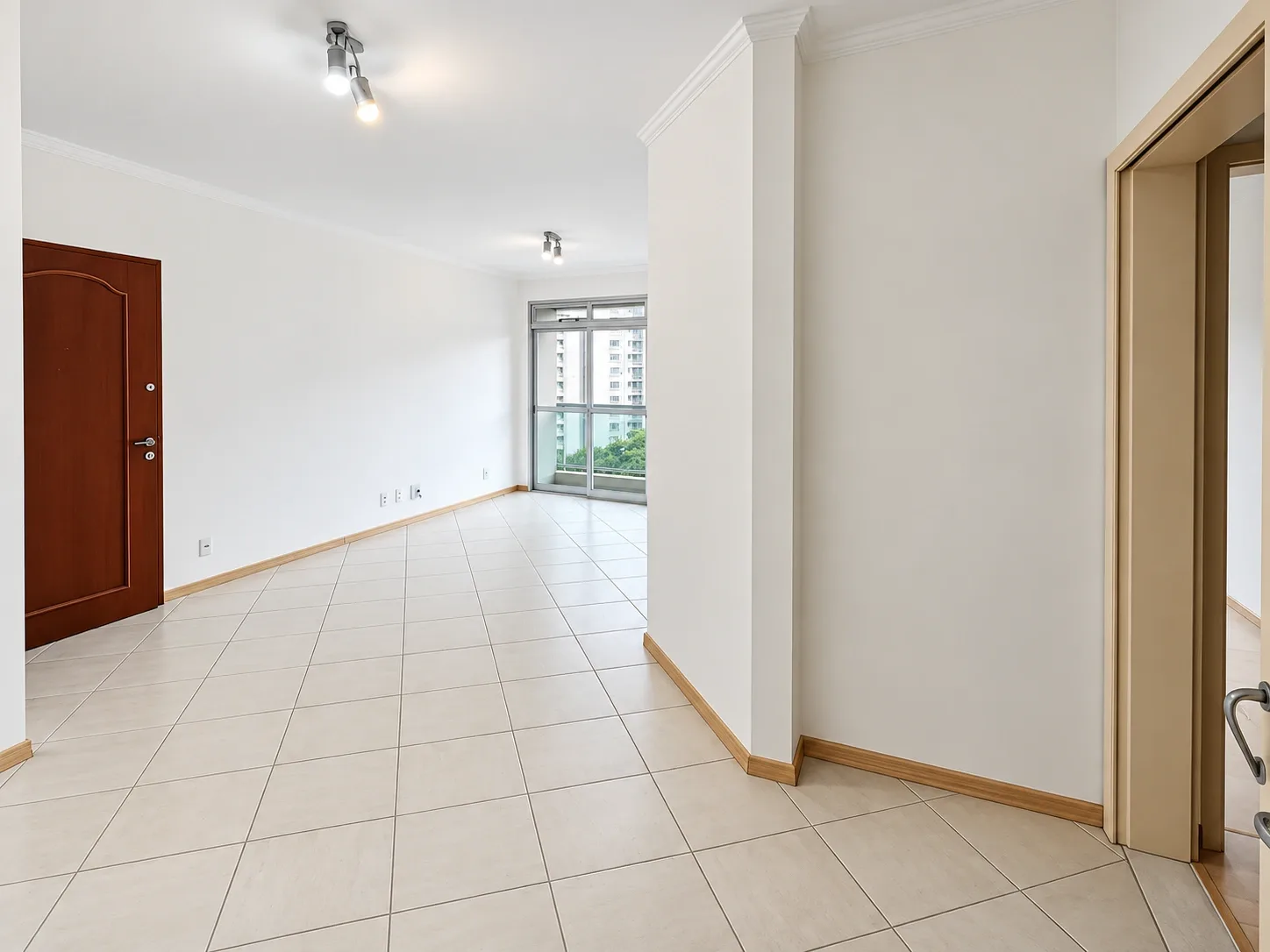 Apartamento 3 Quartos No Cambuí Com 2 Vagas Cobertas, Pronto Para Morar