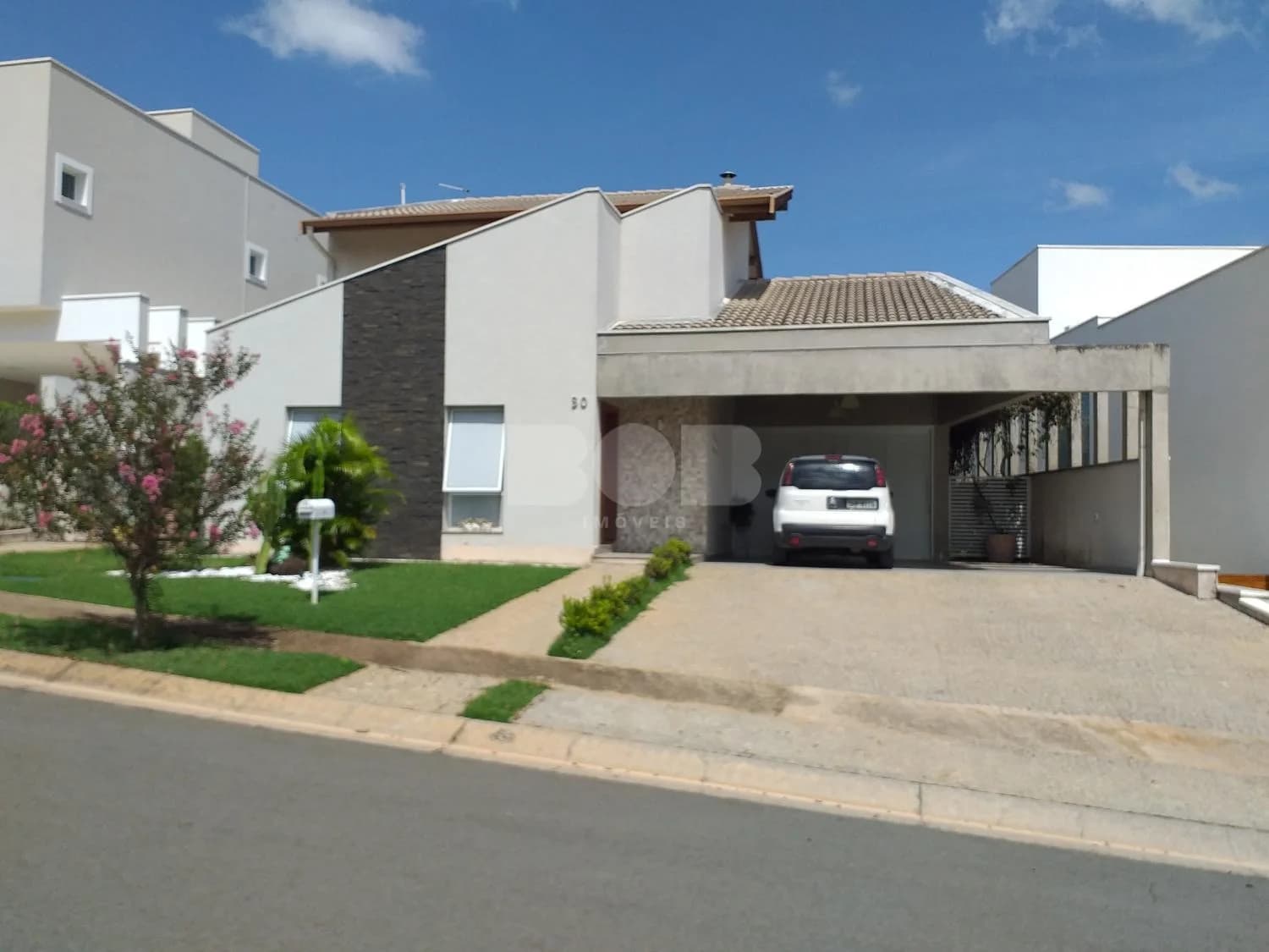 Casa À Venda No Condomínio Parque das Quaresmeiras - Alphaville