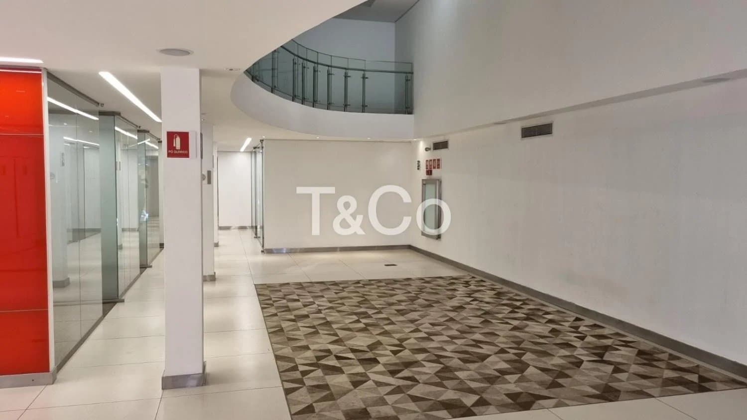 Prédio Comercial No Centro de Campinas Com 12 Vagas e Elevador
