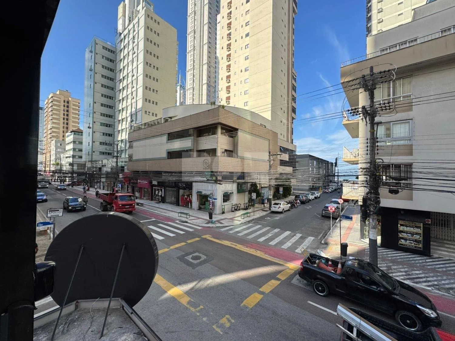 Sala Comercial Para Alugar No Centro Em Balneário Camboriú