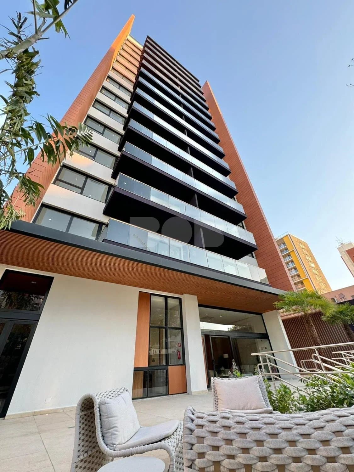 Apartamento À Venda Com 3 Dormitórios No Cambuí Em Campinas