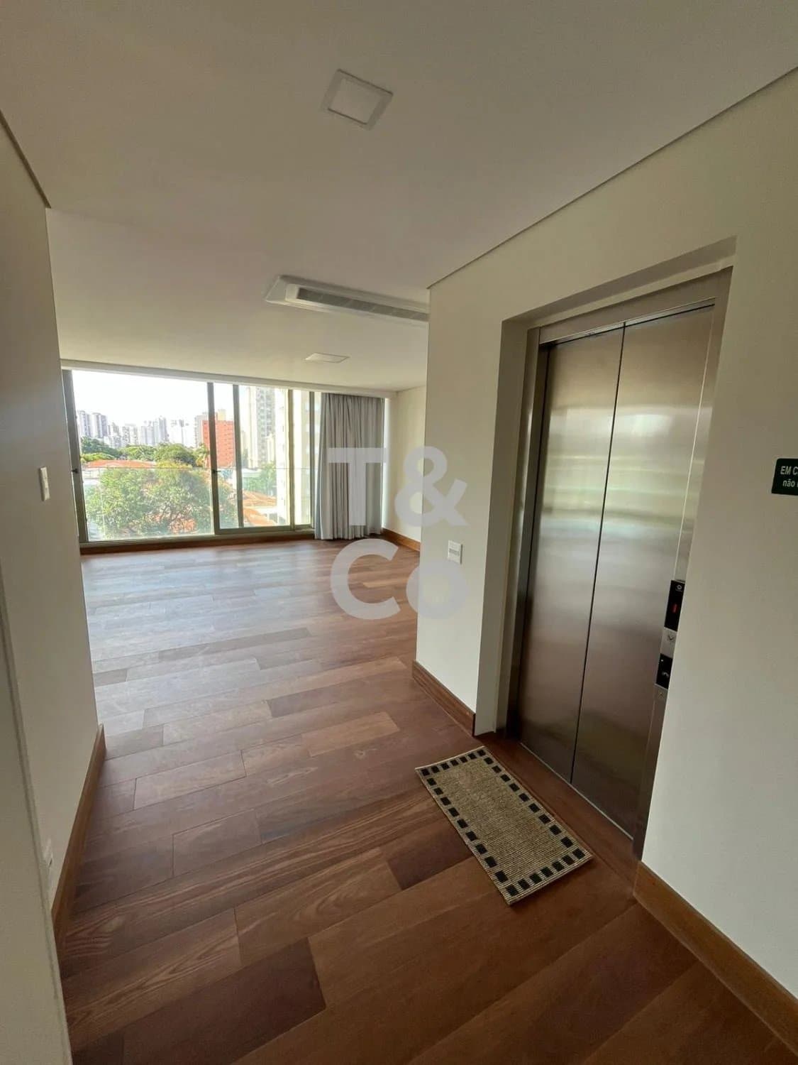 Apartamento 4 Quartos No Cambuí Com 5 Garagens Em Condomínio Completo