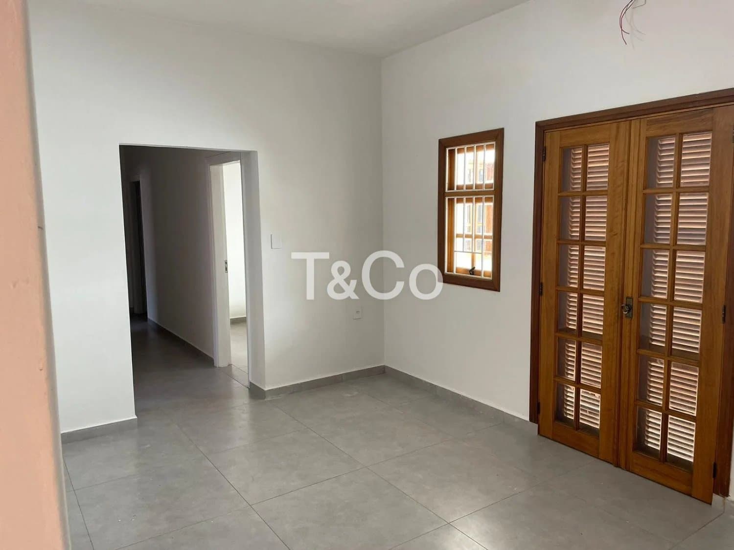 Casa 3 Quartos No Cambuí , 3 Garagens .