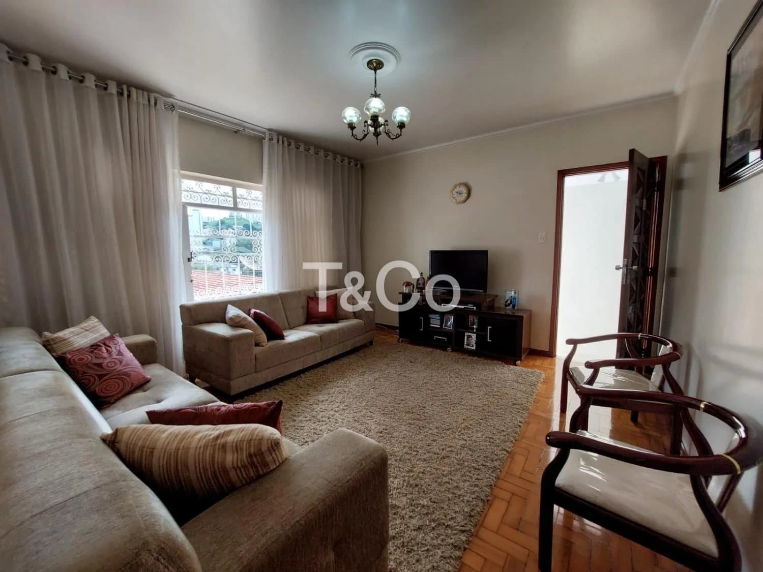 Casa À Venda Com 3 Dormitórios No Jardim del Rey Em Poços de Caldas