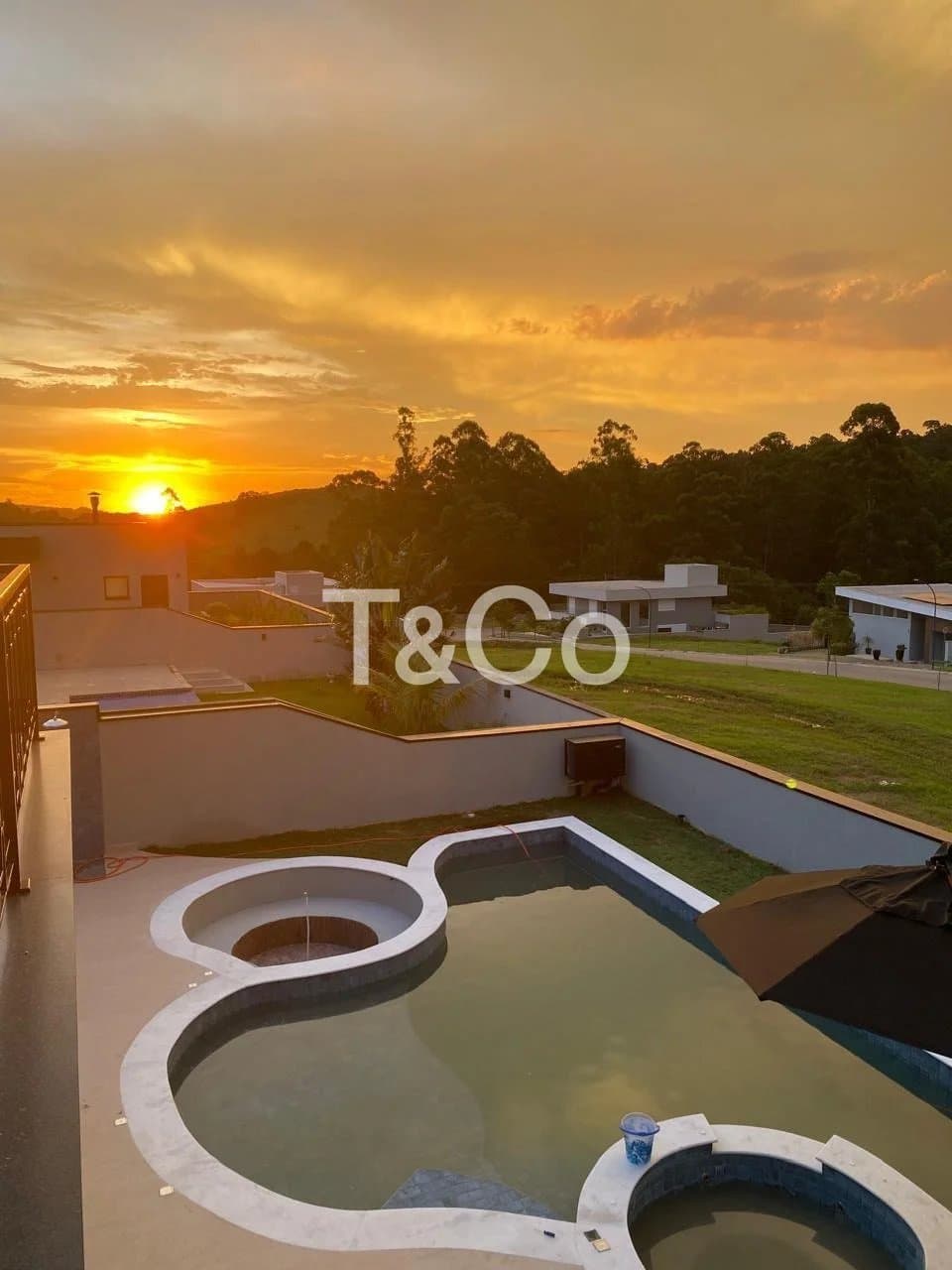 Casa 4 Suítes Em Condomínio, Vinhedo, Sem Vizinho Lateral