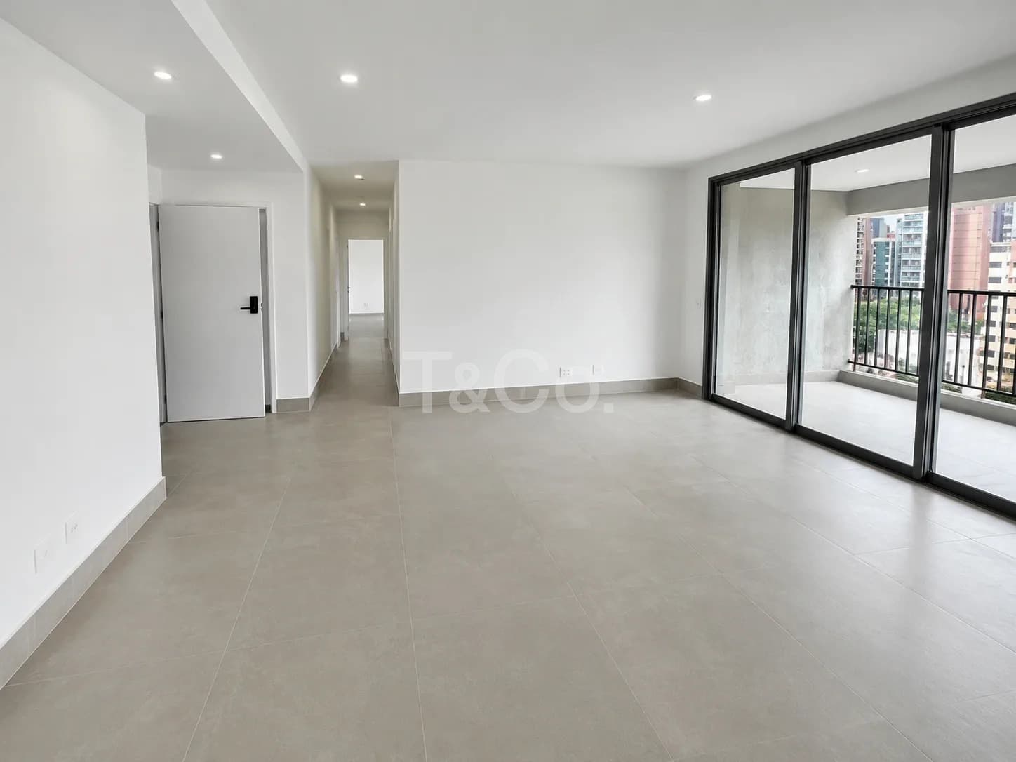 Apartamento 3 Suítes No Cambuí Com 2 Vagas Cobertas, Prédio Novo