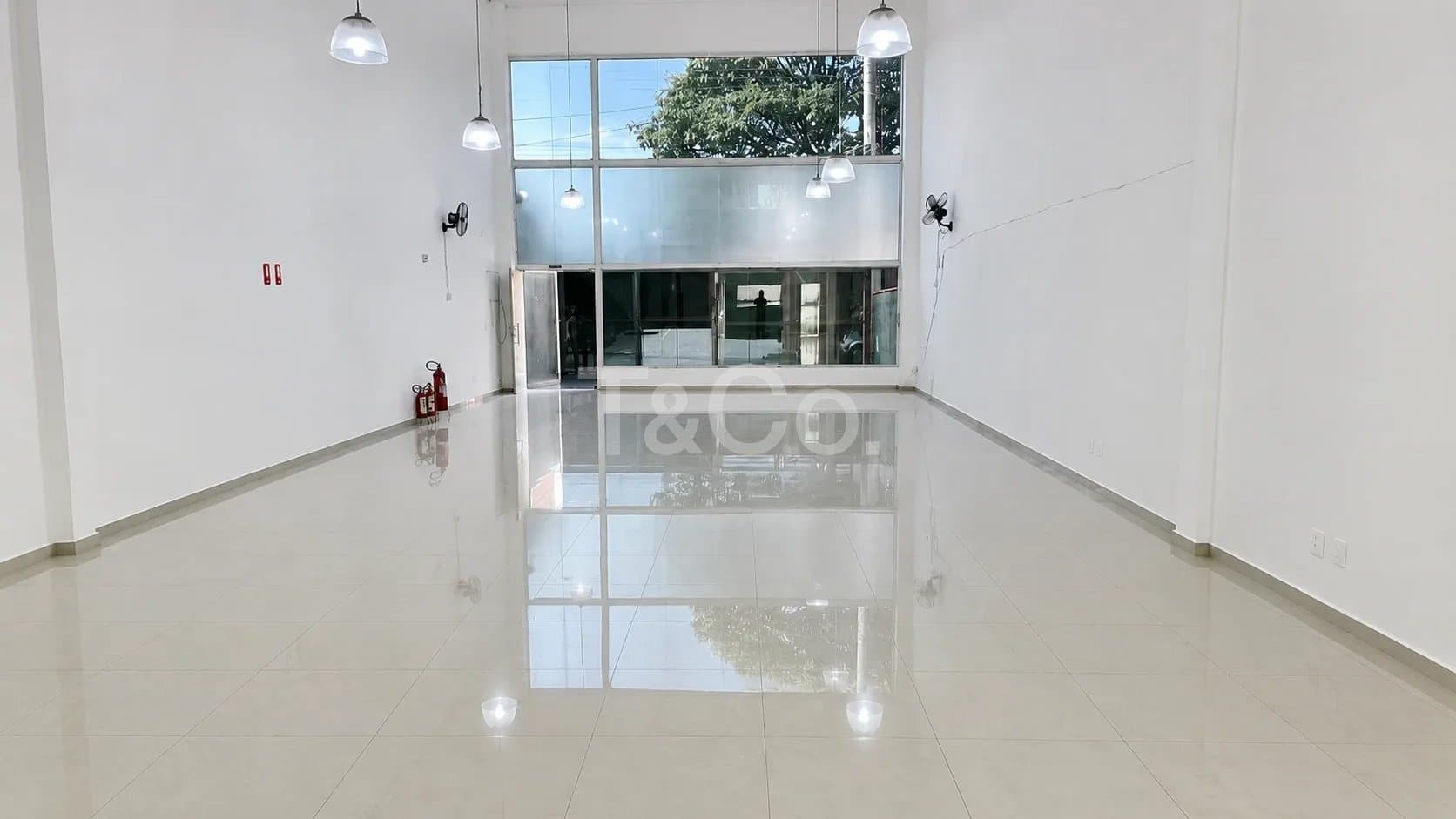 Salão Comercial Para Locação No Taquaral