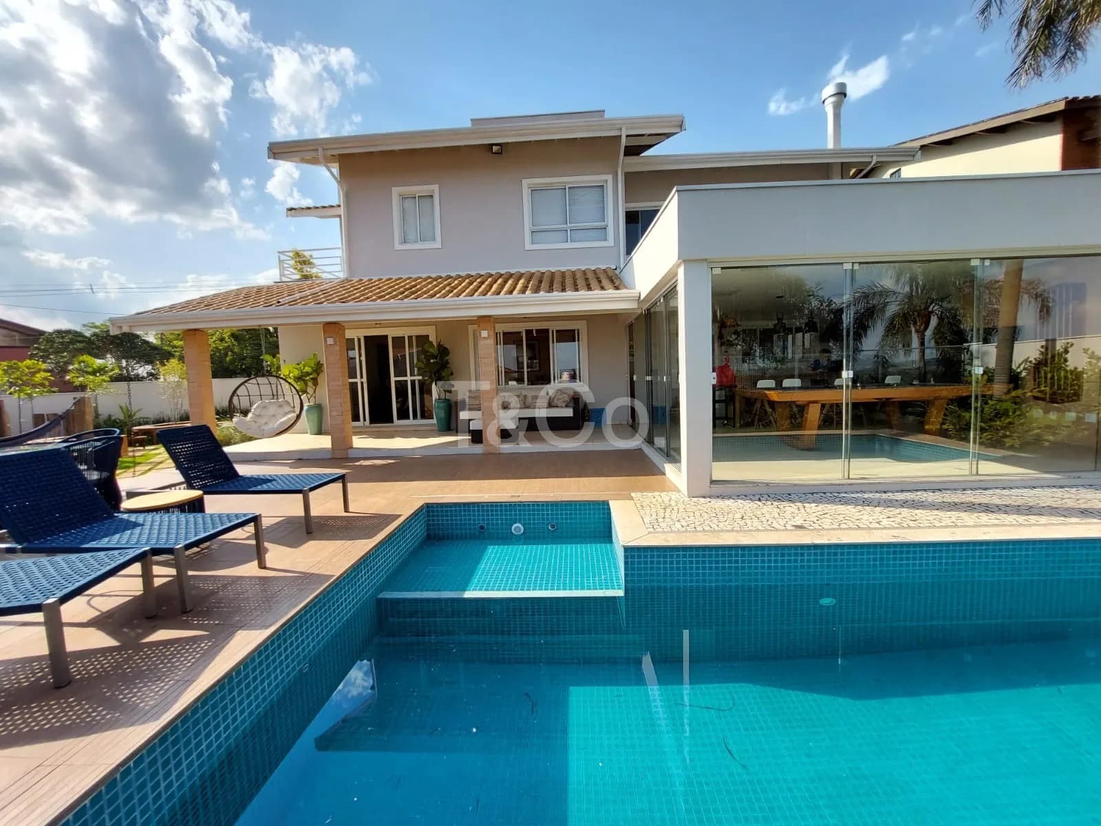 Casa À Venda No San Conrado, Sousas, Campinas – 4 Suítes, Piscina e Vista Para A Natureza