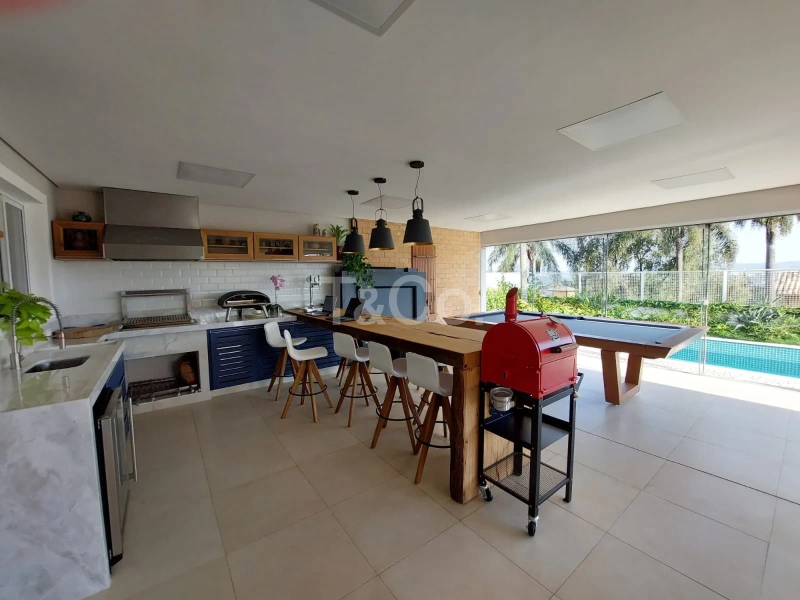 Casa À Venda No San Conrado, Sousas, Campinas – 4 Suítes, Piscina e Vista Para A Natureza