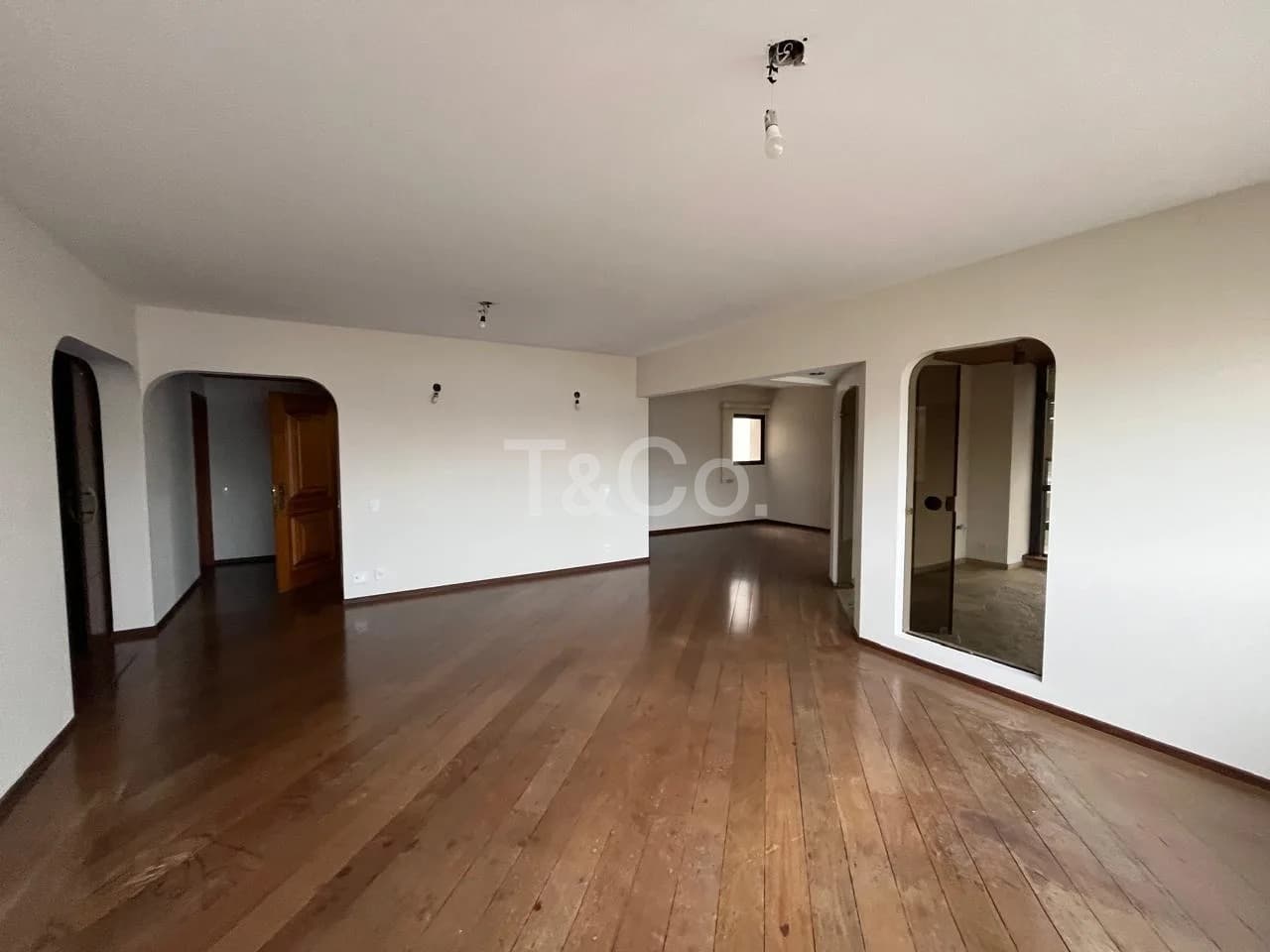 Apartamento 3 Suítes No Cambuí Sem Vizinho Lateral, Vista Para Piscina