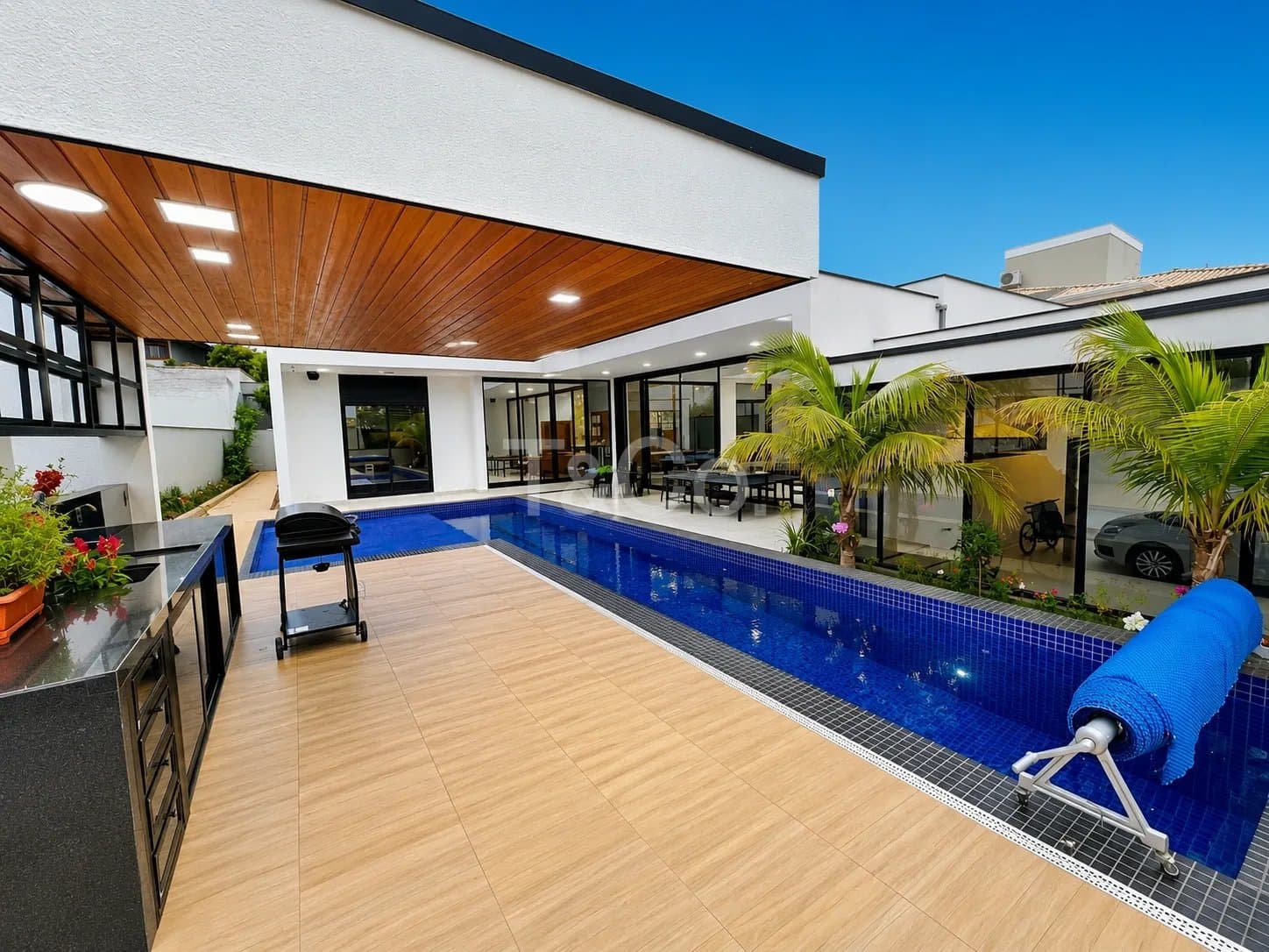 Casa 4 Quartos Em Condomínio Alphaville Com 8 Garagens e Piscina Aquecida