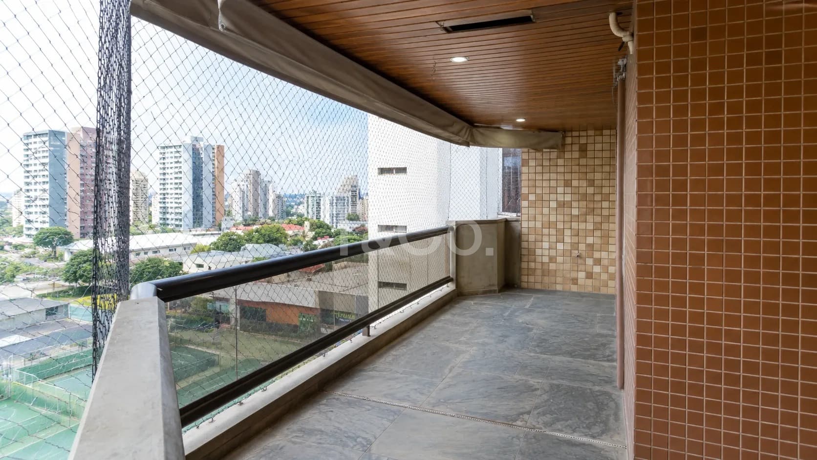 Apartamento 3 Quartos No Cambuí, Com Vista Para Piscina do Tênis Clube, Semi Mobiliado e Pronto Para Morar