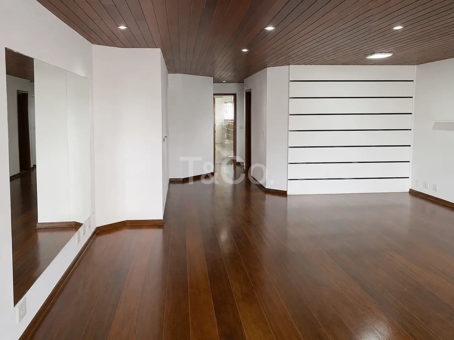 Apartamento 3 Quartos No Cambuí, Com Vista Para Piscina do Tênis Clube, Semi Mobiliado e Pronto Para Morar
