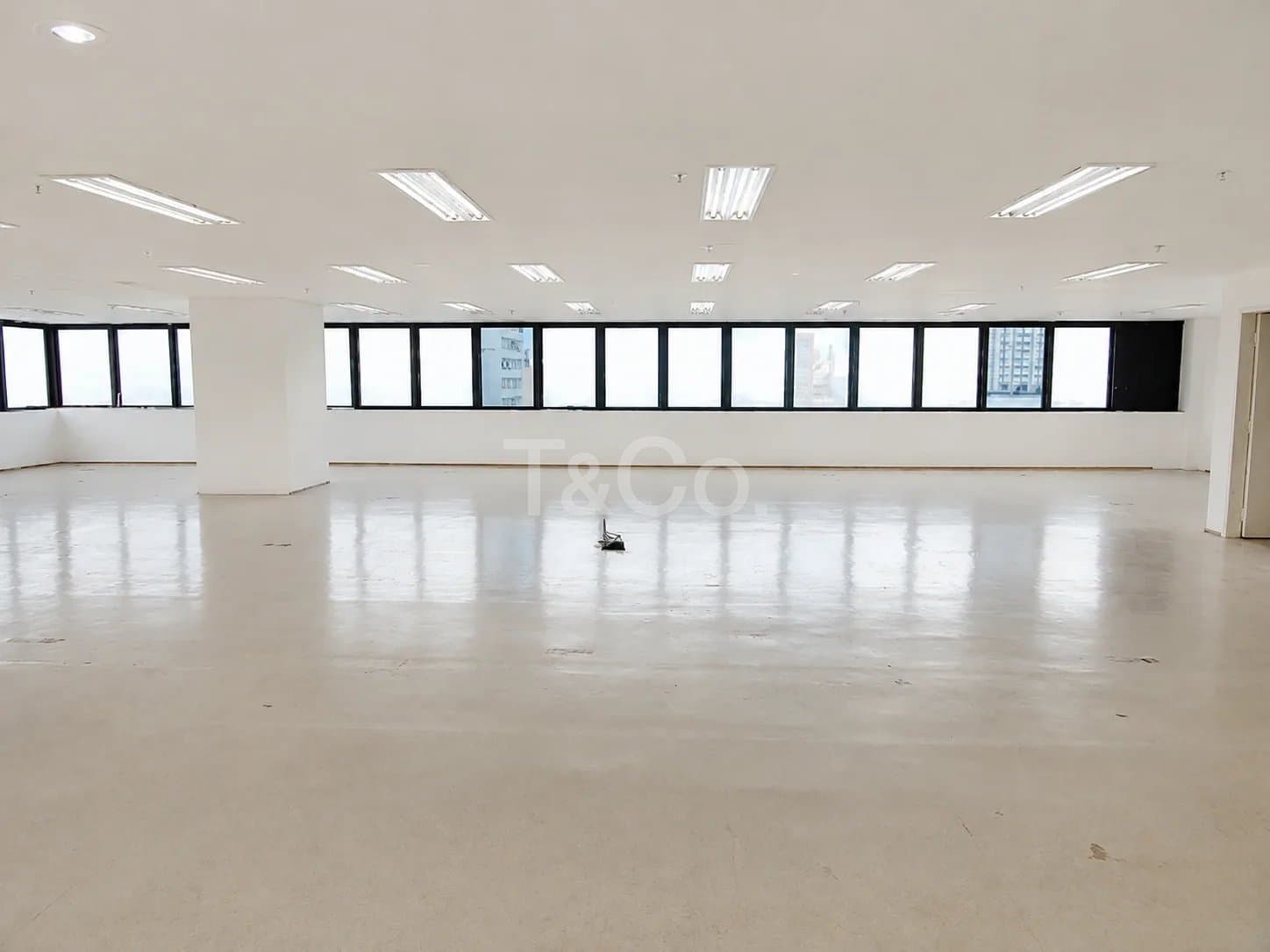 Sala Comercial No Centro Para Locação