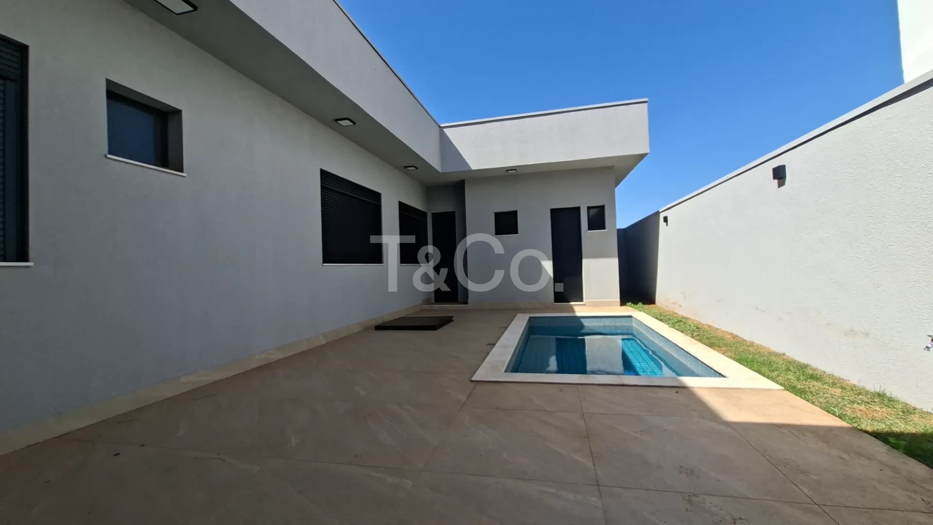 Casa Térrea de Alto Padrão No Condomínio Santorini Club – Paulínia/Sp