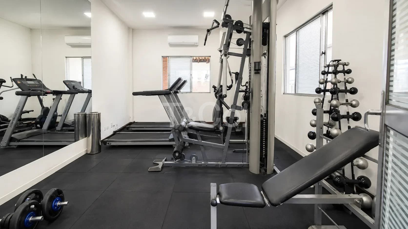 Apartamento 2 Quartos Em Condomínio Com Piscina No Jardim Nova Europa