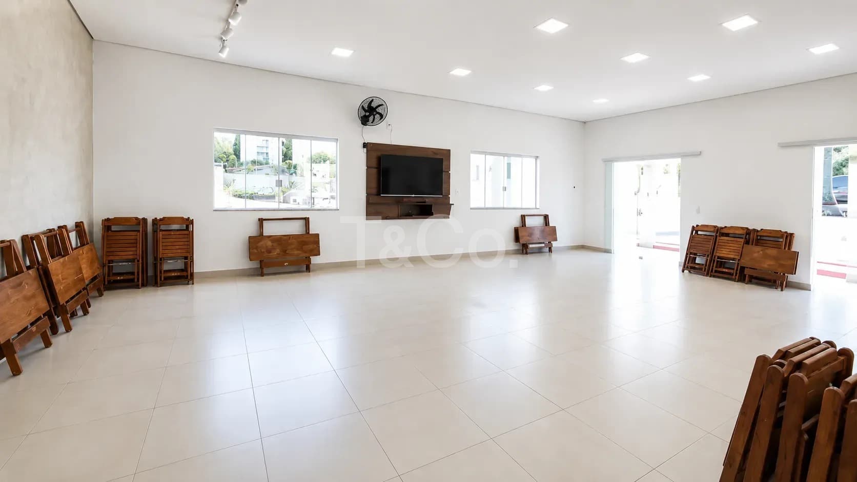 Apartamento 2 Quartos Em Condomínio Com Piscina No Jardim Nova Europa