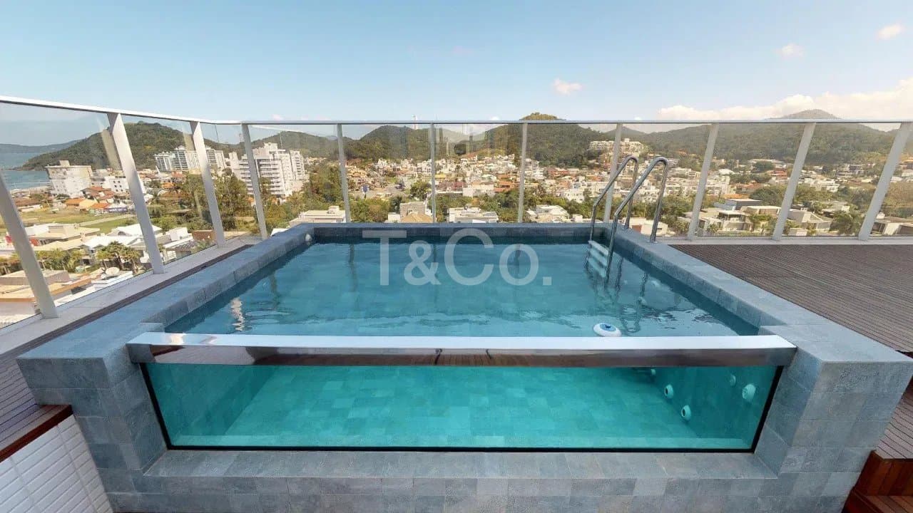 Apartamento de Alto Padrão Na Quadra Mar da Praia Brava