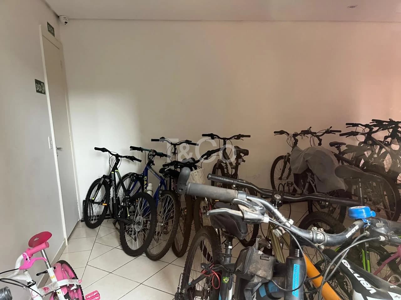 Apartamento 2 Quartos Em Vila Progresso Pronto Para Morar, Vista Para Piscina