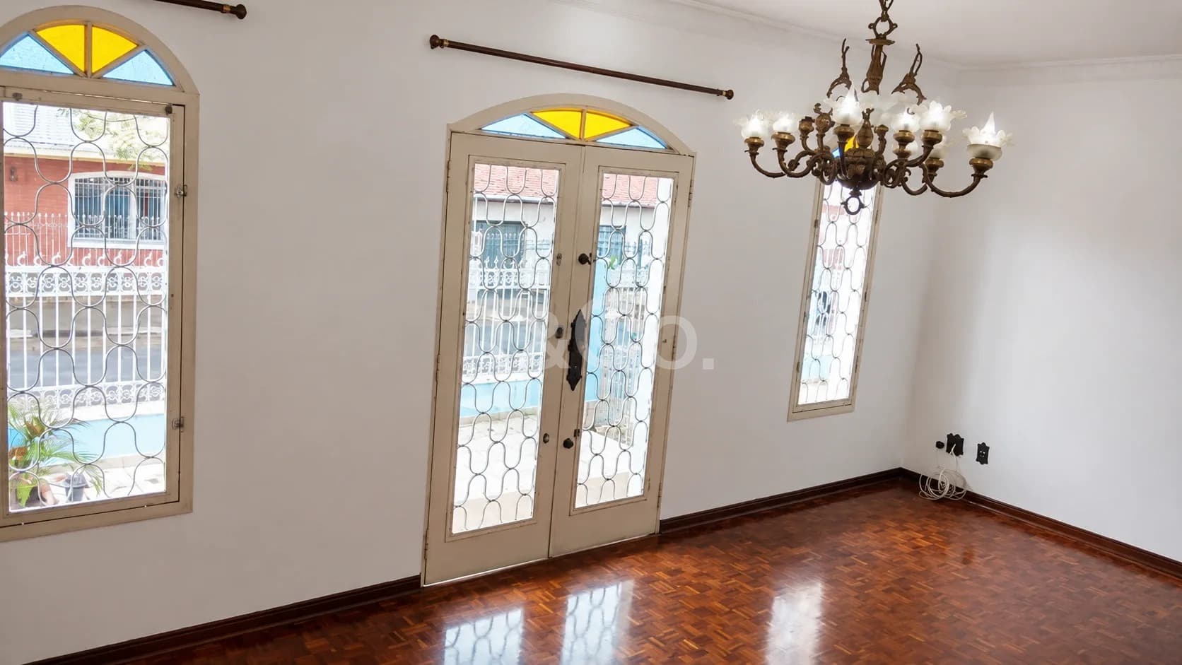 Casa 3 Quartos Com Suíte Em Vila Nova, Esquina Com Visibilidade