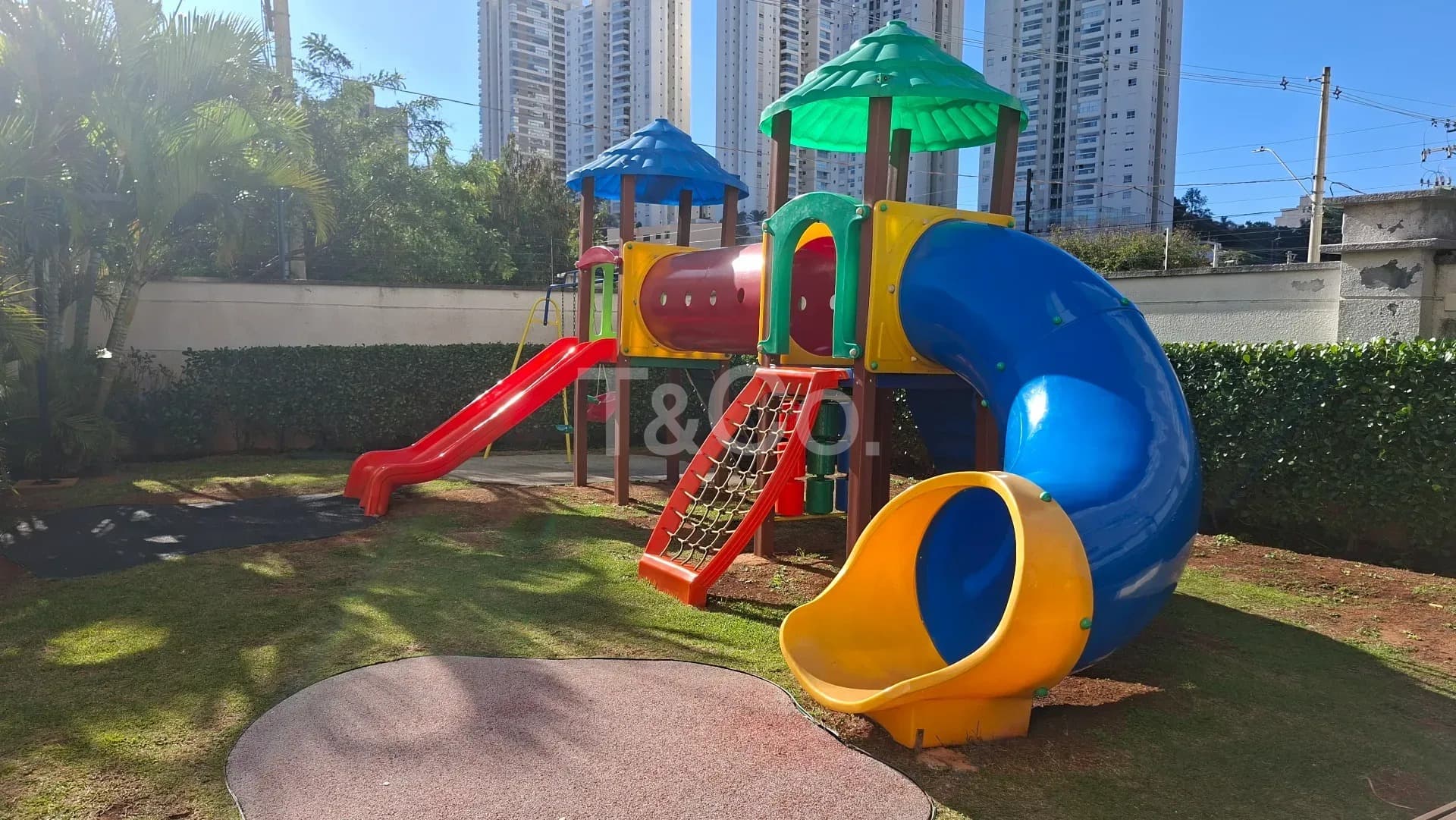 Apartamento Semi Mobiliado À Venda No Condomínio Artvitta – Taquaral, Campinas/Sp 136 M² , 3 Suítes, Varanda Gourmet