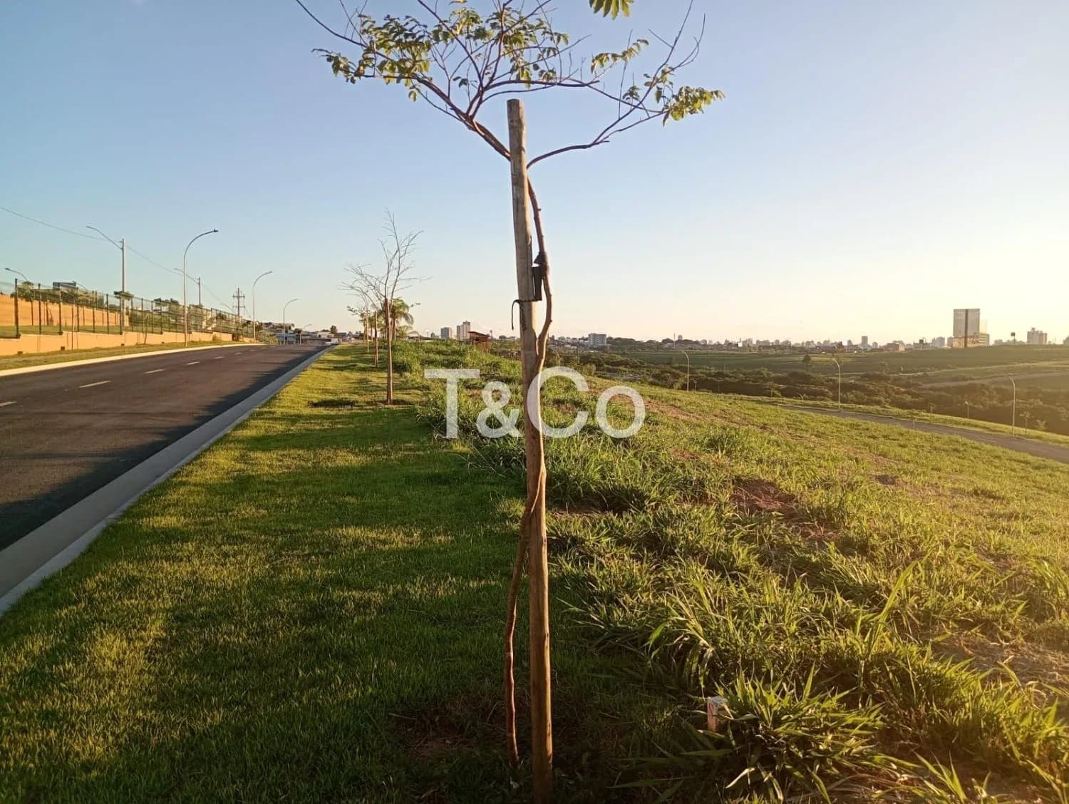 Terreno 412m² Em Alphaville Dom Pedro Com Resort de Amenidades