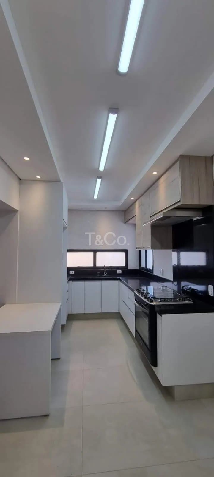 Apartamento Em Cambuí Com 2 Vagas Cobertas No Residencial Marajoara