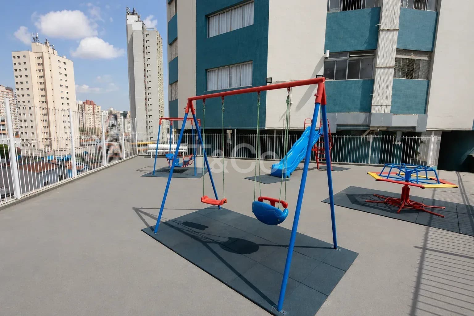 Apartamento 2 Quartos Com Suíte No Centro, Portaria 24h