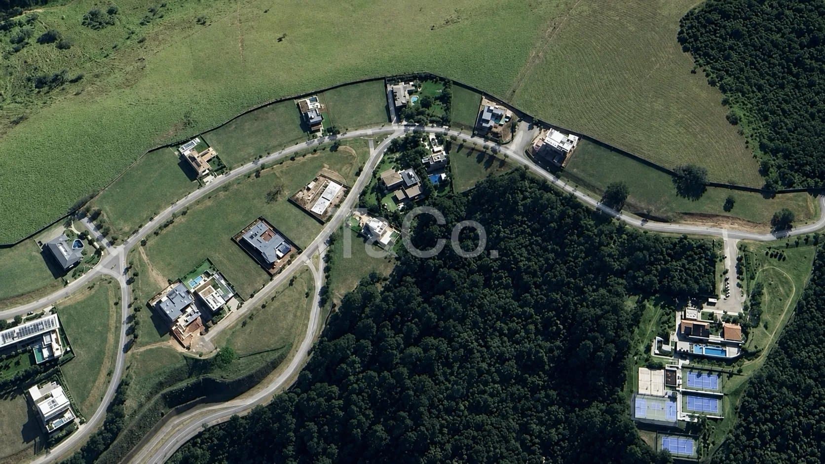 Terreno À Venda No Condomínio Fazenda Dona Carolina | Itatiba/Sp | Alto Padrão
