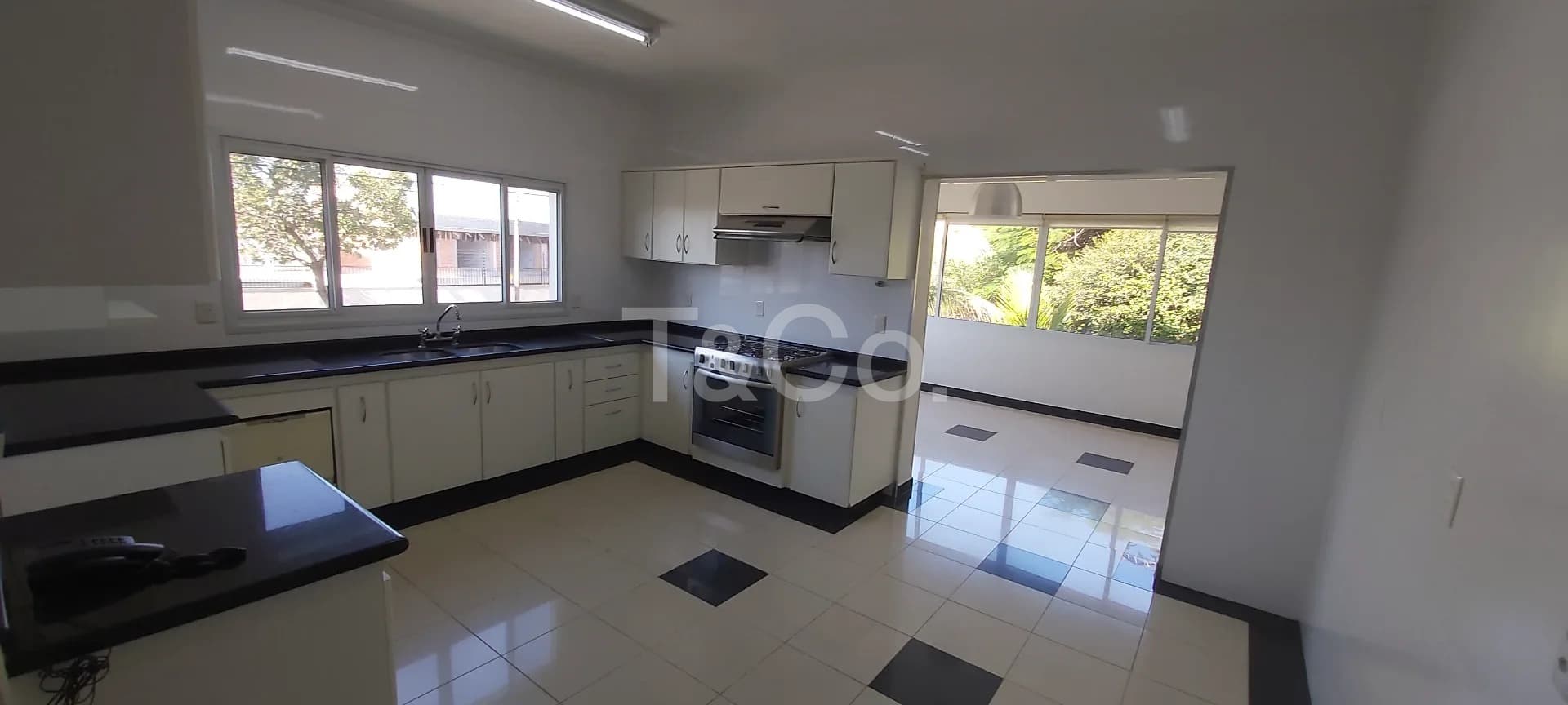 Luxuosa Residência de Alto Padrão À Venda e Locação No Alemac, Paulínia