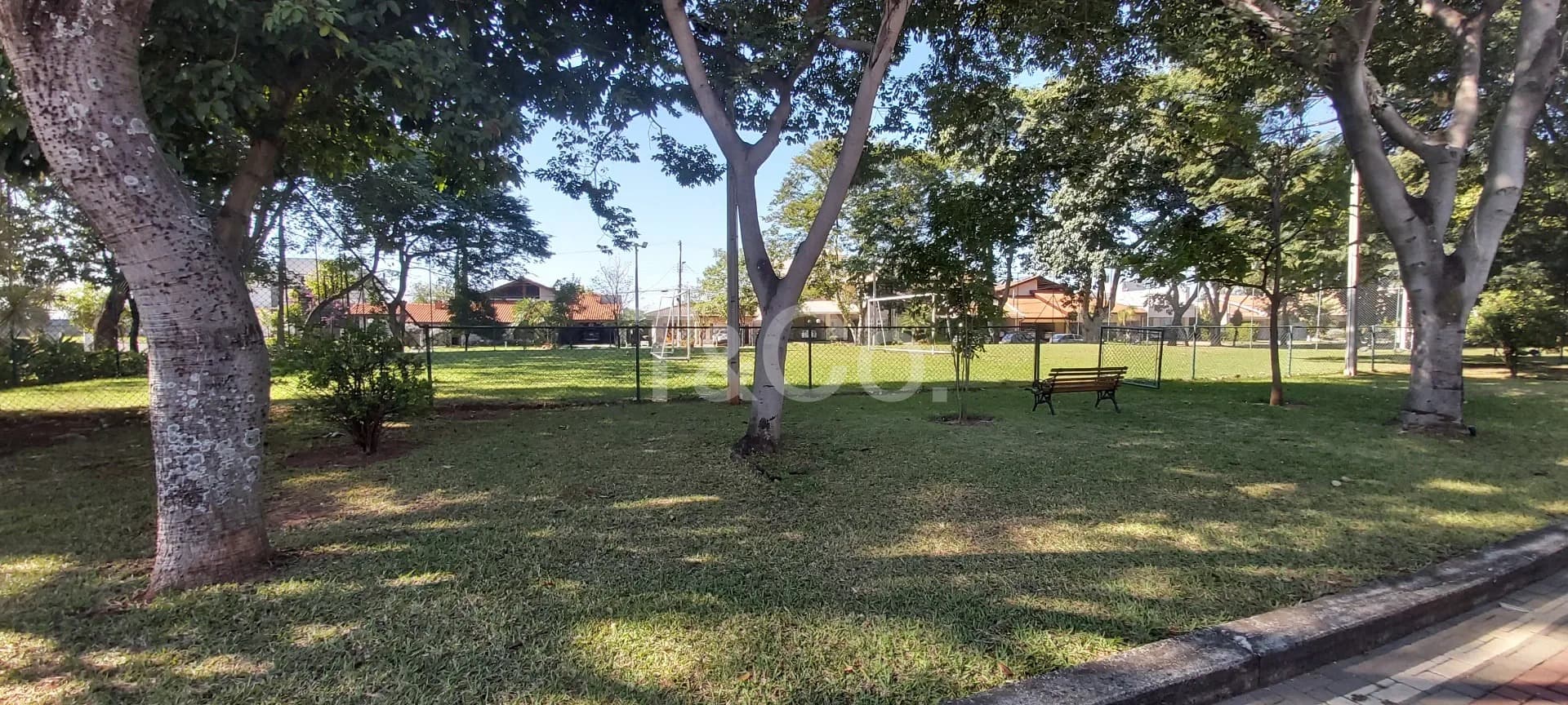Luxuosa Residência de Alto Padrão À Venda e Locação No Alemac, Paulínia