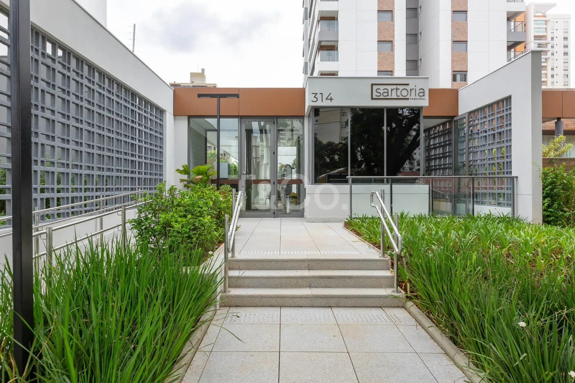 Apartamento 3 Suítes No Taquaral Com Sacada Envidraçada.