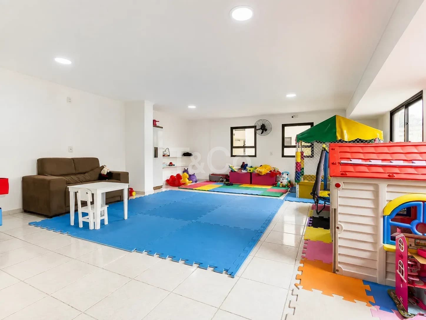 Apartamento À Venda Com 3 Dormitórios No Taquaral Em Campinas