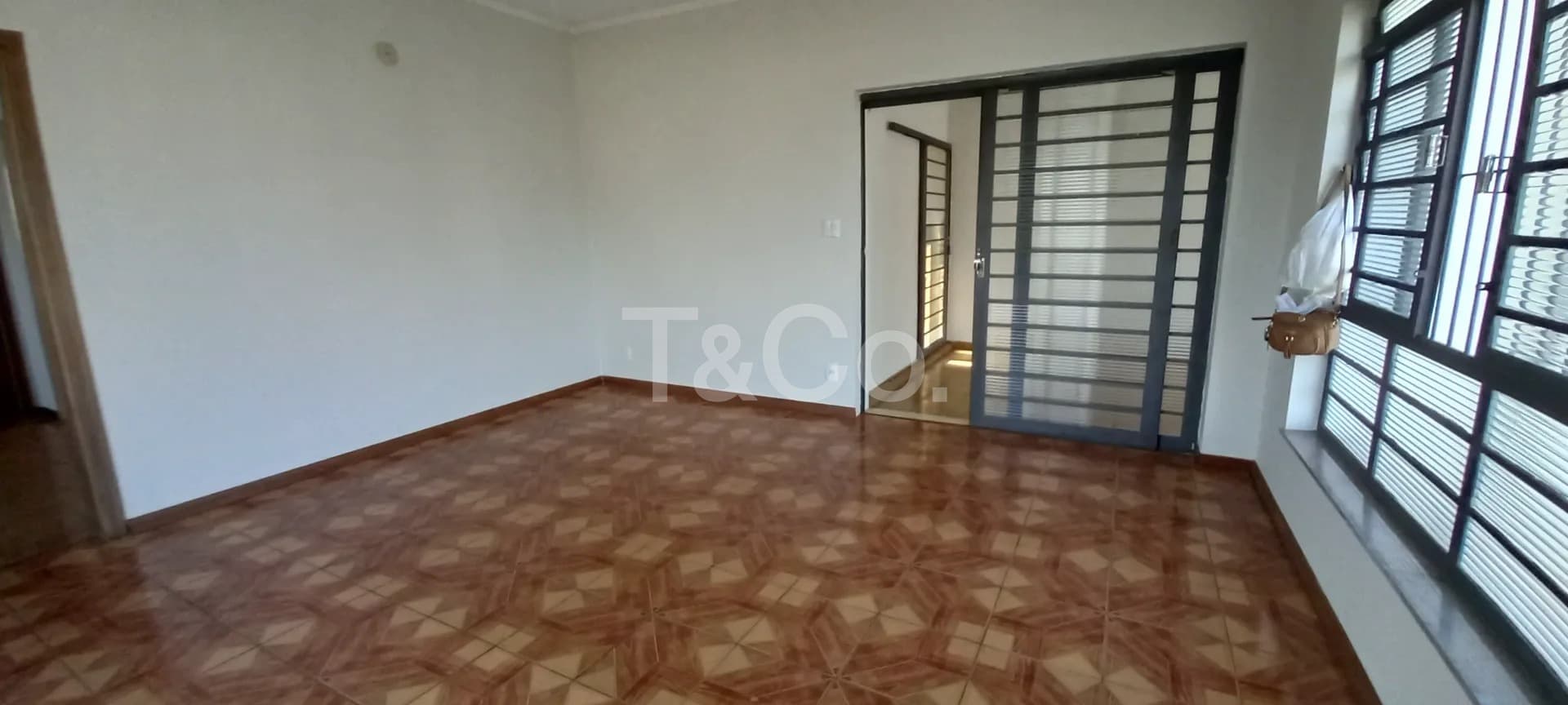 Casa 3 Quartos Em Vila Nogueira Com 5 Vagas de Garagem