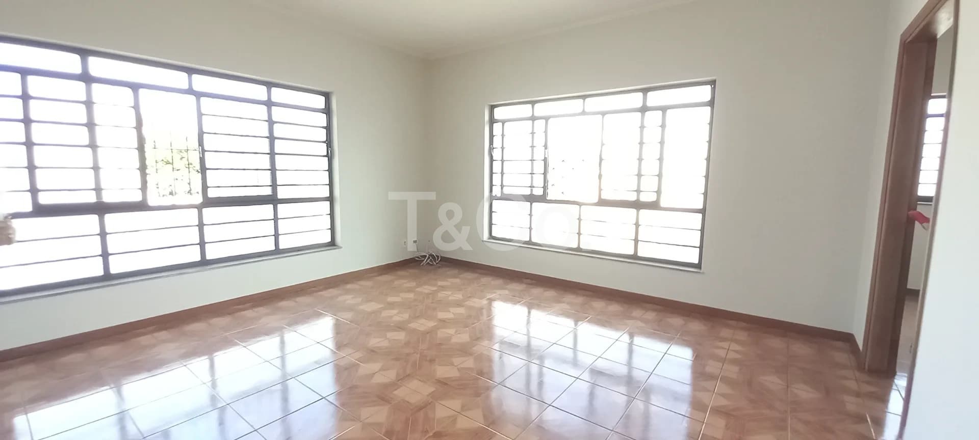 Casa 3 Quartos Em Vila Nogueira Com 5 Vagas de Garagem