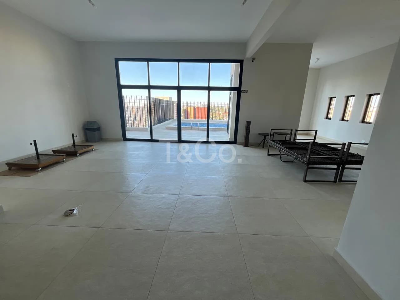 Apartamento 3 Suítes No Cambuí Com 297m² e Sem Vizinho Lateral