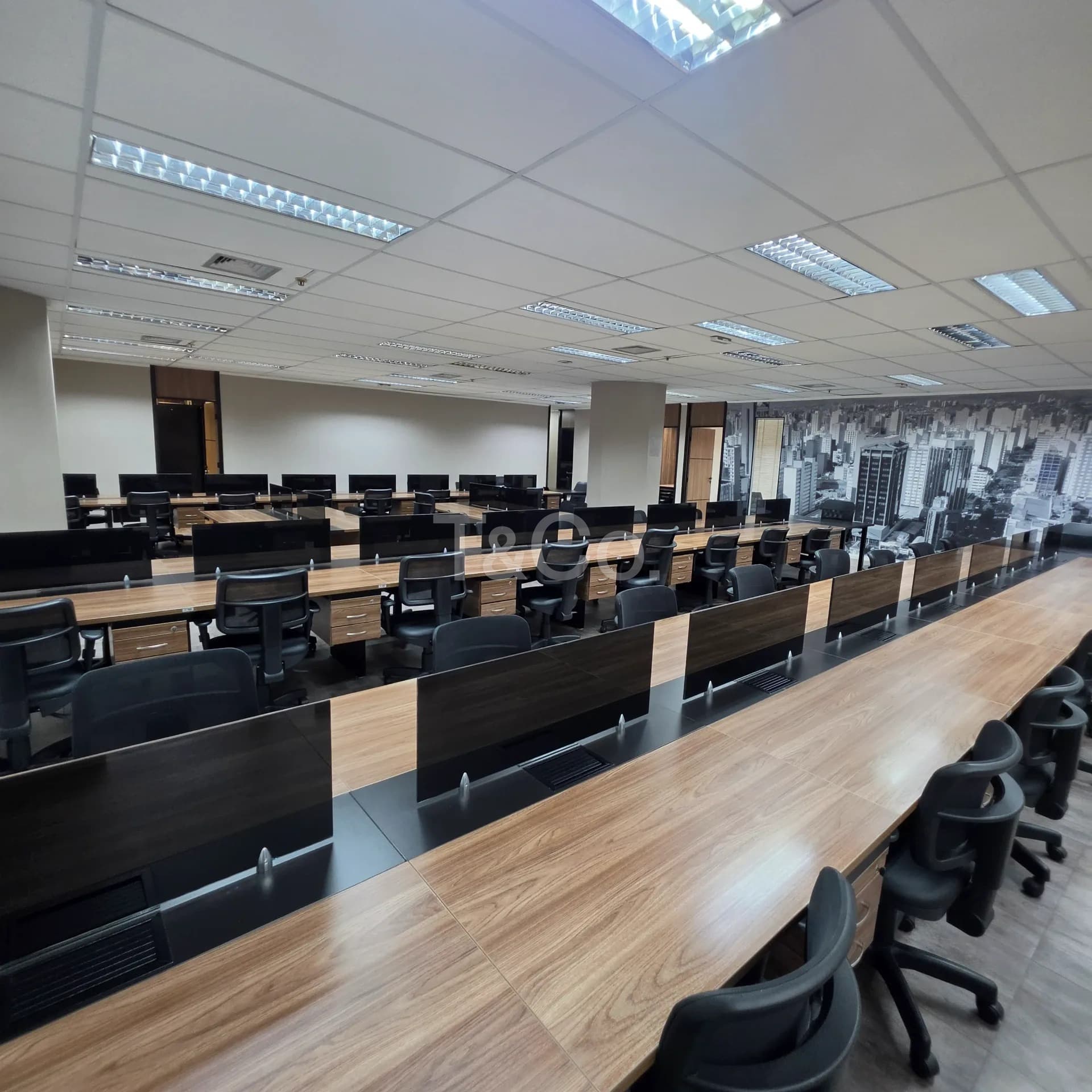 Sala Comercial Mobiiliada Para Locação