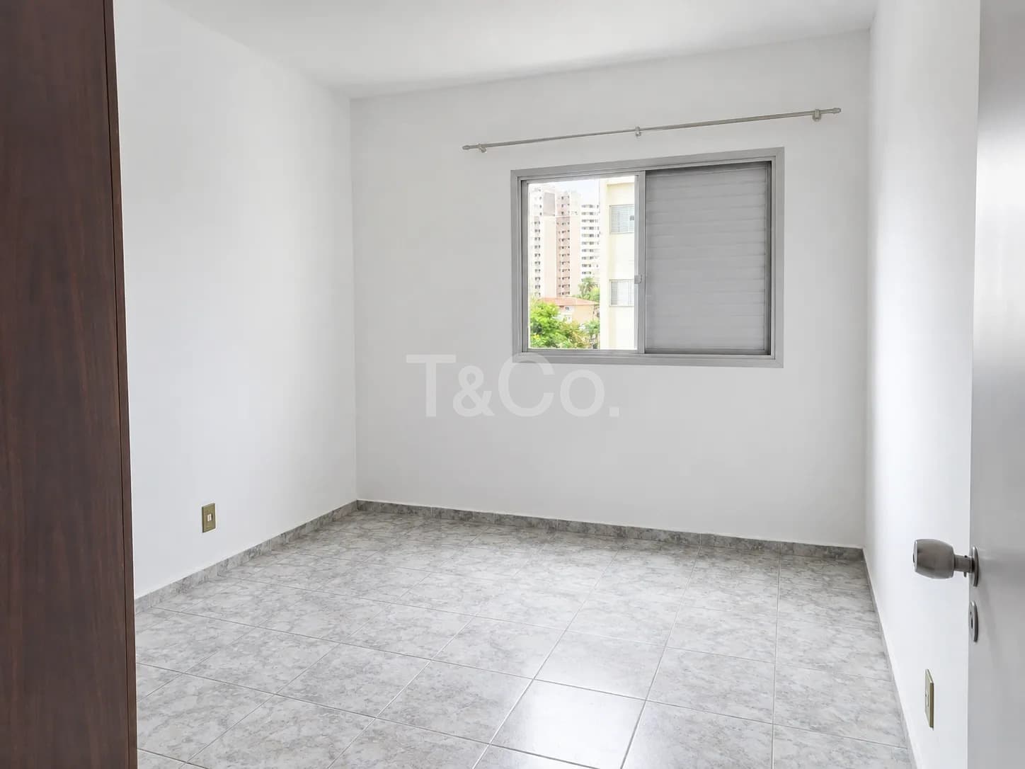 Apartamento 1 Quarto Em Vila Itapura Com Andar Alto